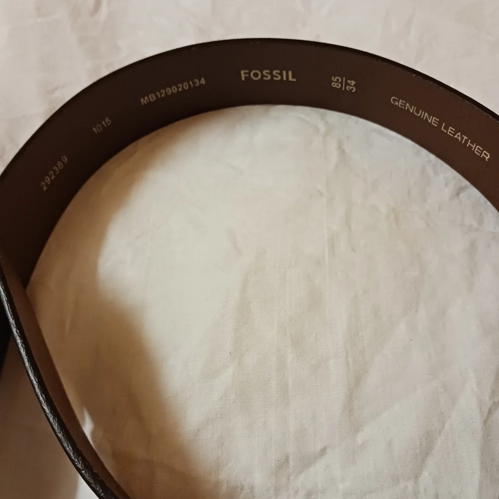 Fossil Brown Genuine Leather Belt logo inside and outside